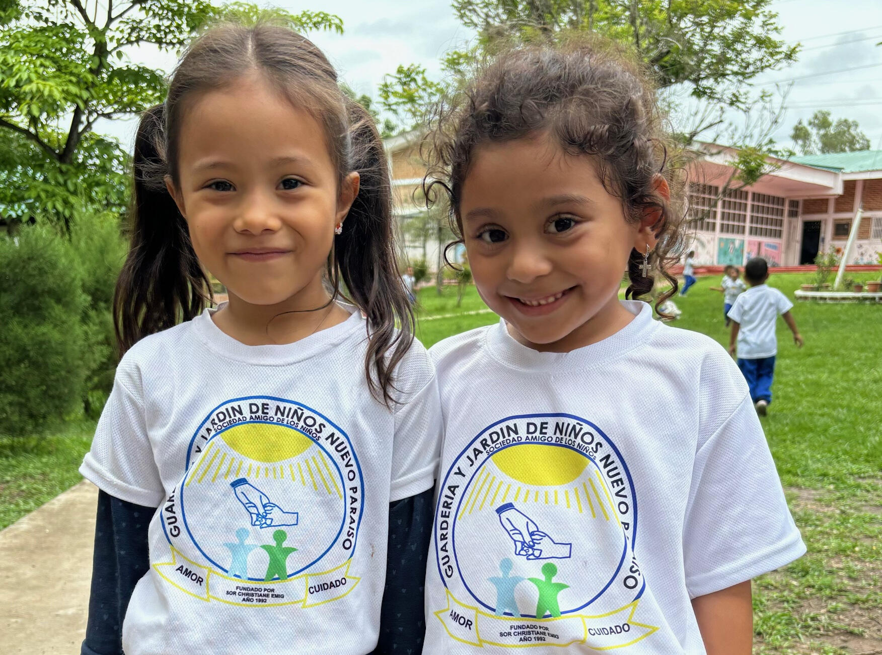 Young Honduras children being helped by Nuevo Paraiso
